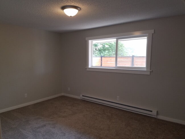 Building Photo - 14728LAa