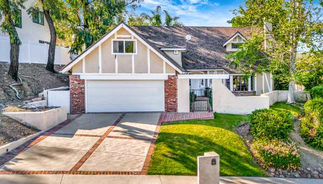 Building Photo - 30428 Penrod Dr