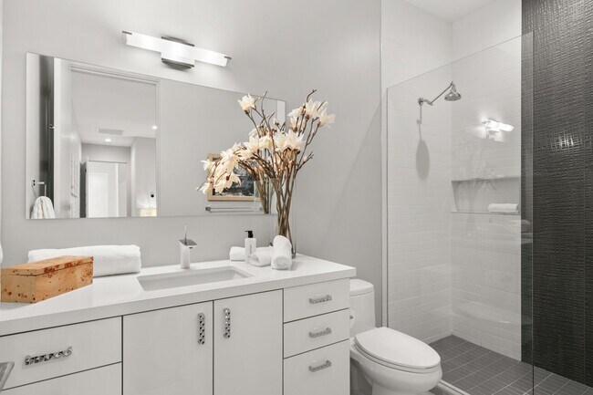 Building Photo - 48674 Vista Viejo Dr