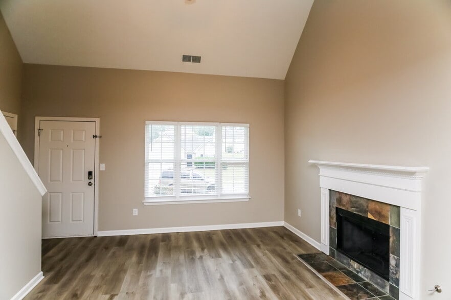 Building Photo - 100 St Ann Cir