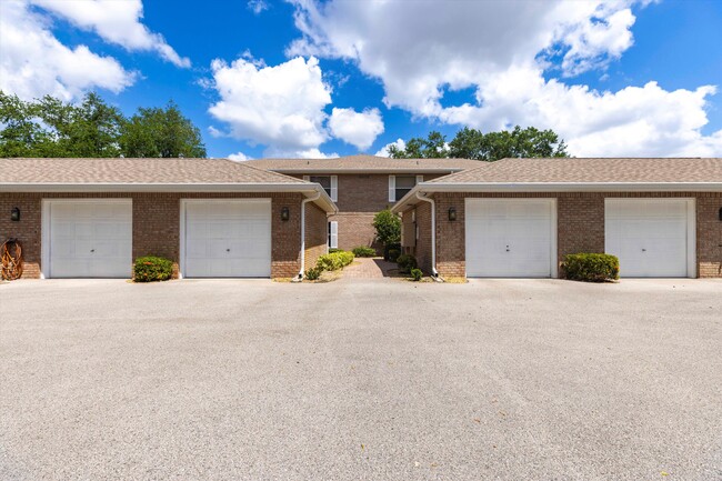 Building Photo - 6670 Ilex Cir