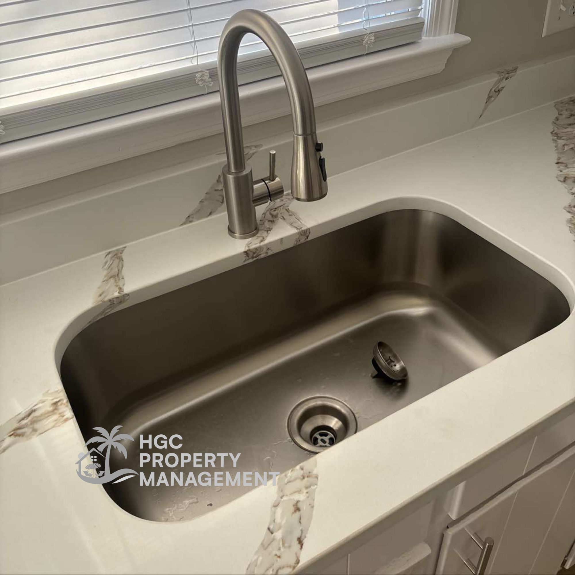 Building Photo - 404 Miles St