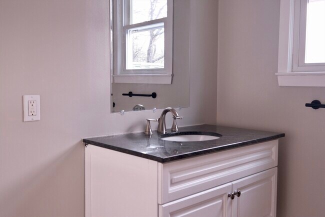 Building Photo - 26 Cleveland St