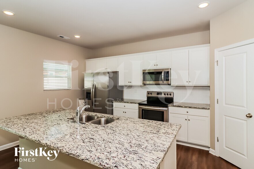 Building Photo - 5212 Cobblestone Glen Dr
