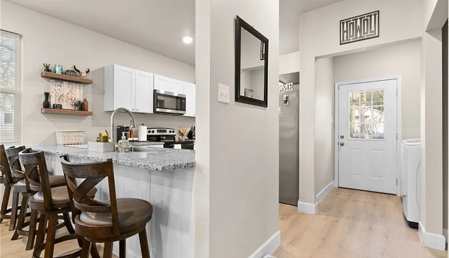 Building Photo - MUST SEE!!! Beautiful Home - Won't Last Lo...