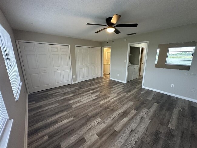 Building Photo - 1108 Country Club Ln
