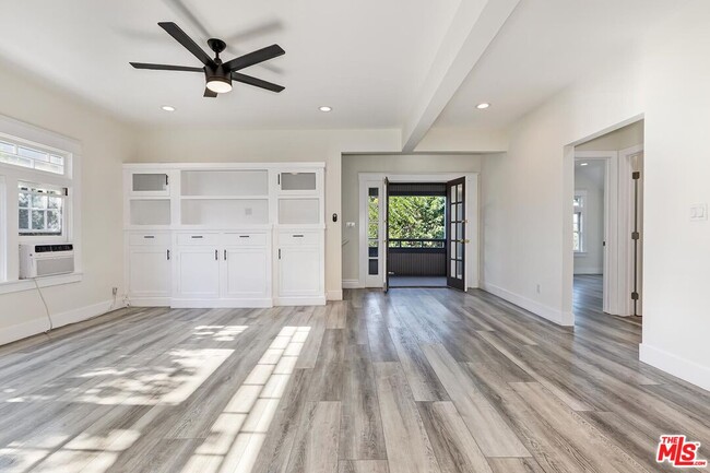 Building Photo - 1054 Maine Ave