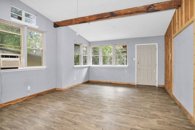 Building Photo - 5934 Beech Dr