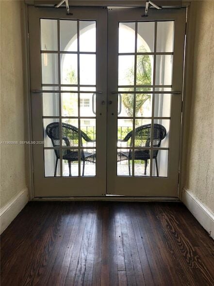 Building Photo - 1618 Michigan Ave