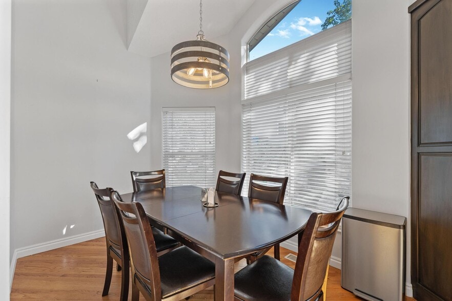 Building Photo - 2586 E 6710 S