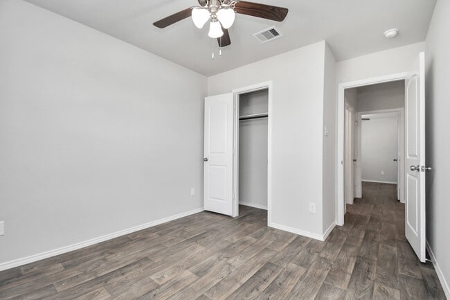 Building Photo - 14068 Crystal Cave Ln