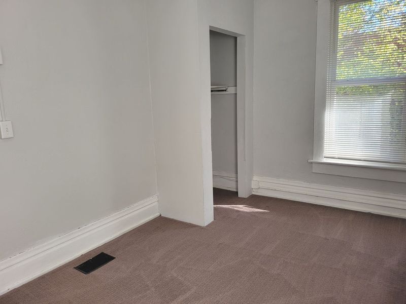 Building Photo - 264 Miller Ave