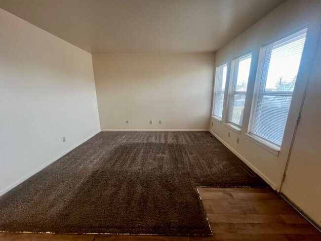 Building Photo - Three bedroom now ready