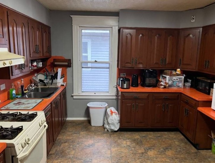 Building Photo - 31-62-62 37th St