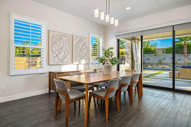 Building Photo - 74425 Zeppelin Dr