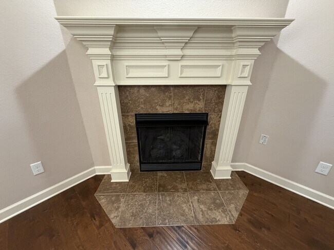 Building Photo - 1417 Puritan Dr