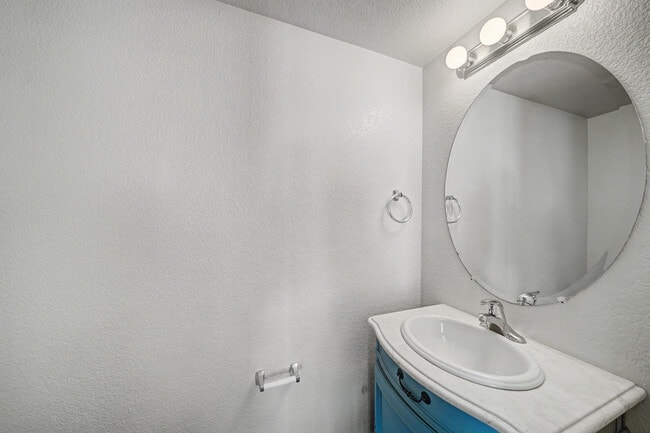 Building Photo - 4210 Rosalie St