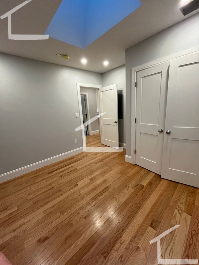 Building Photo - Nice New 3-bed, 2-bath Unit!