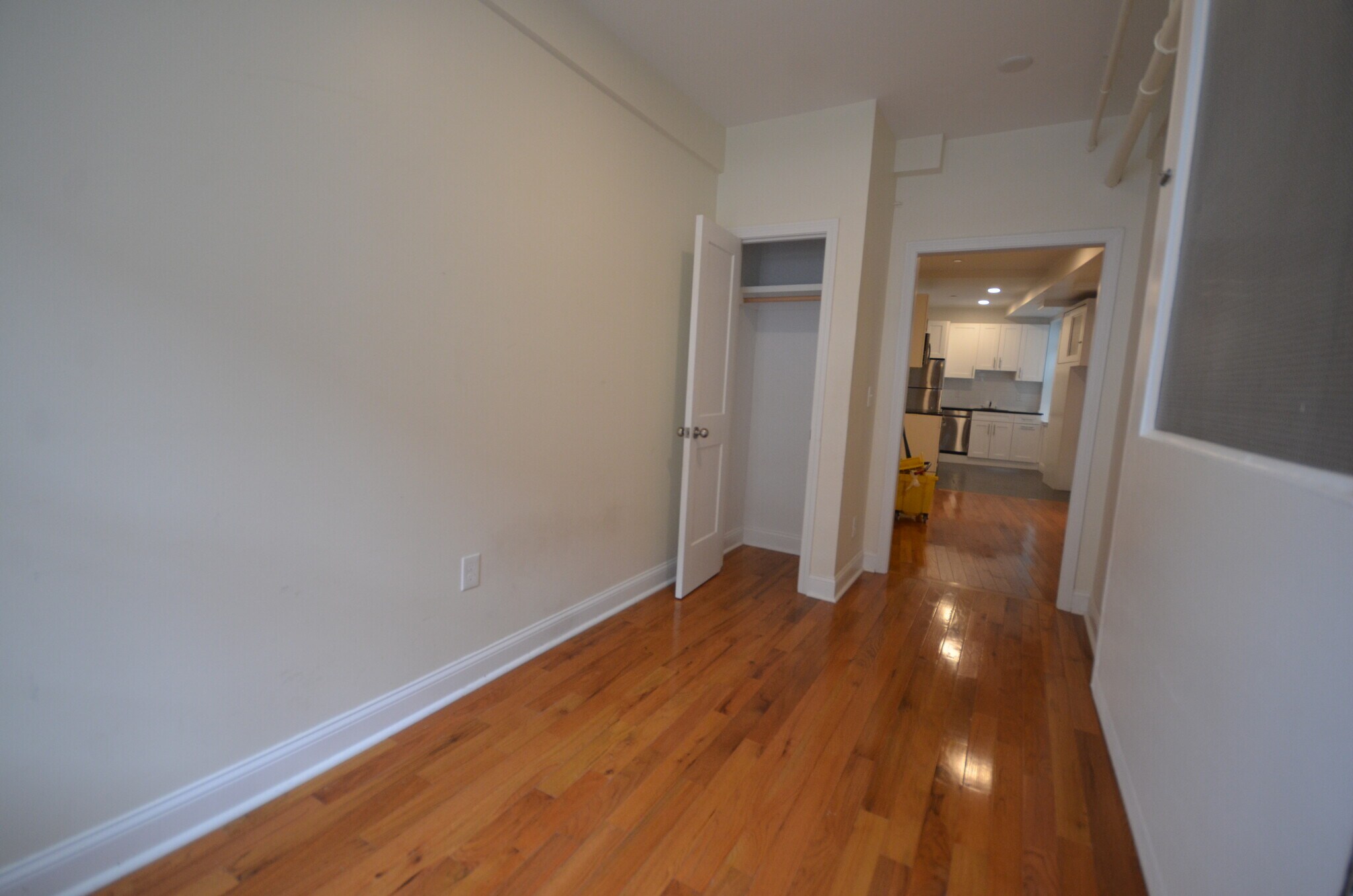 Building Photo - 129 Sutherland Rd