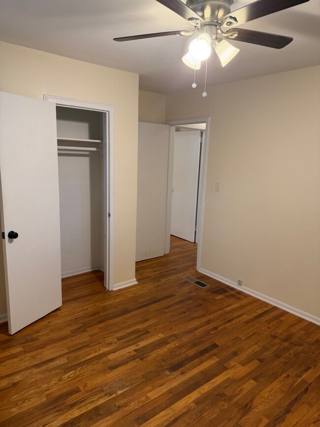 Building Photo - 1068 Palafox Dr NE