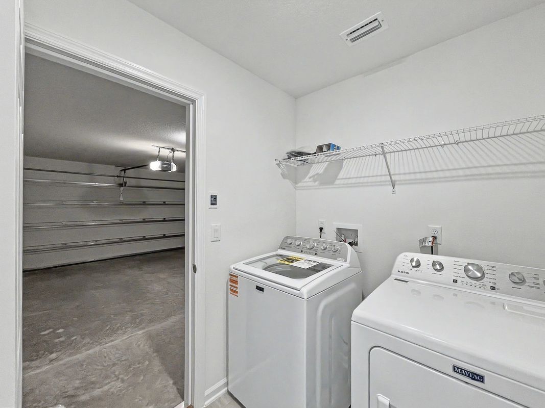 Building Photo - 55 Signet Cir