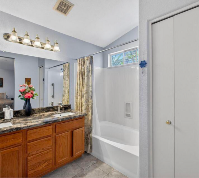 Building Photo - GORGEOUS home in the heart of Gilbert!