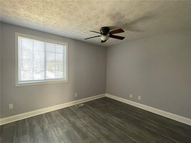 Building Photo - 1001 Traymore Dr