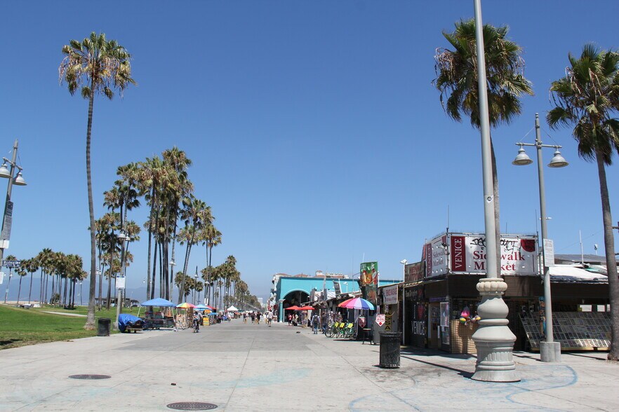 Venice Boardwalk - 2010 Pacific Ave