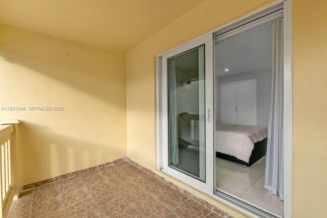 Building Photo - 8443 SW 137th Ave