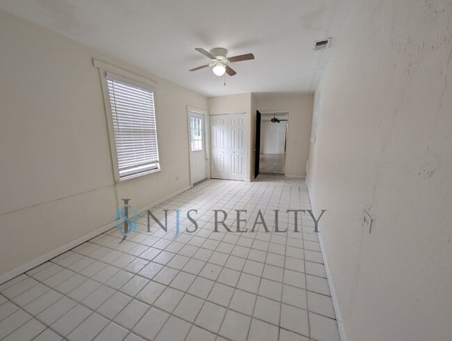 Building Photo - Just Reduced!!  POOL!! Beautiful 4/2/2 home with a POOL, 1700 Sq. Ft. with fenced yard, TONS of r...
