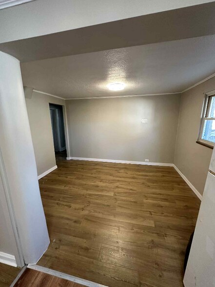 Building Photo - 1247 Leishman Ave