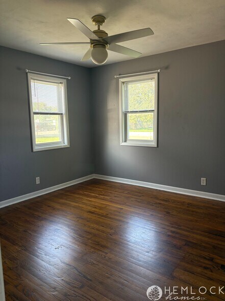 Bedroom 1 - 916 Blaine St
