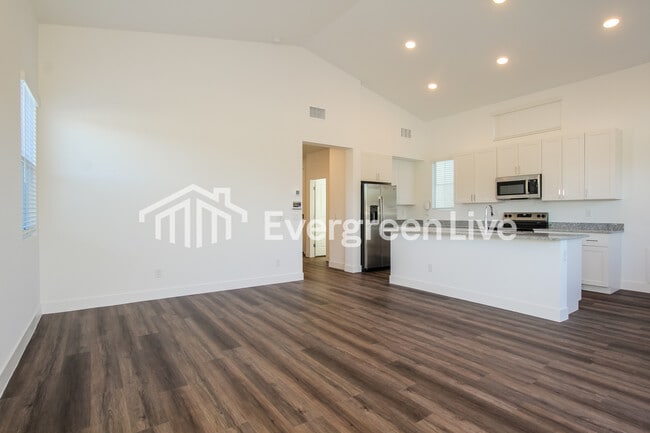 Building Photo - 9117 N 181st Ave