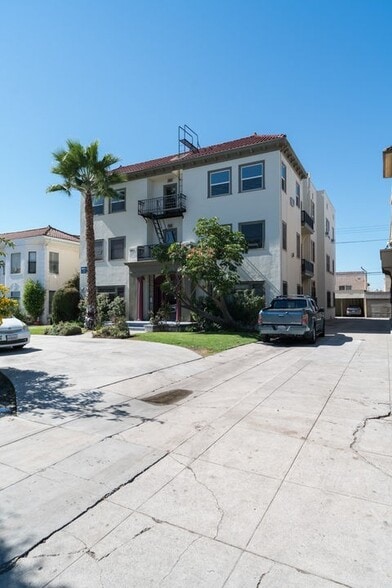 Building Photo - 241 S New Hampshire Ave