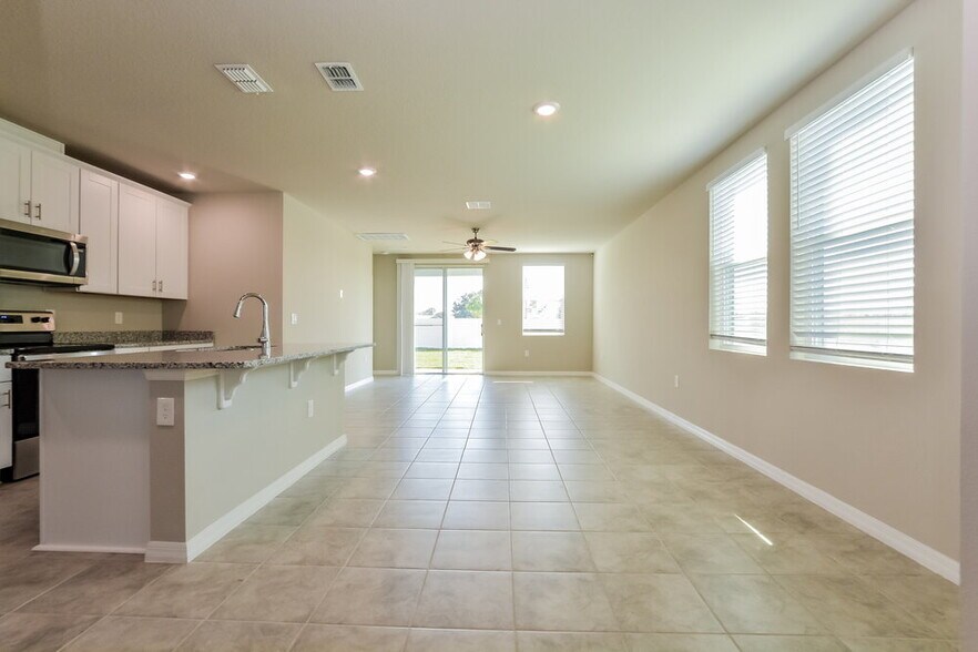 Building Photo - 5244 Stephs Field St