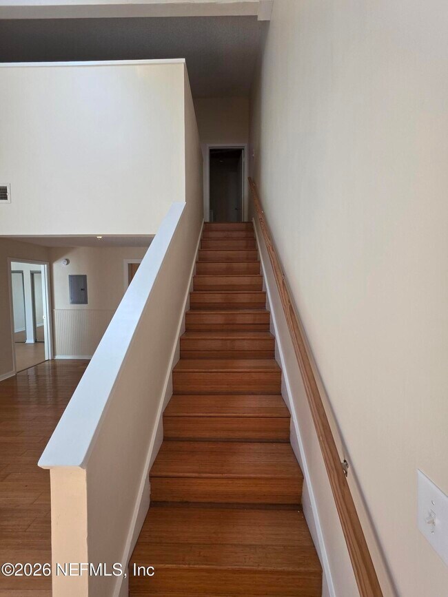 Building Photo - 1603 Challenger Ct W