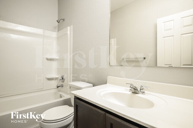 Building Photo - 168 Fabarm Ln