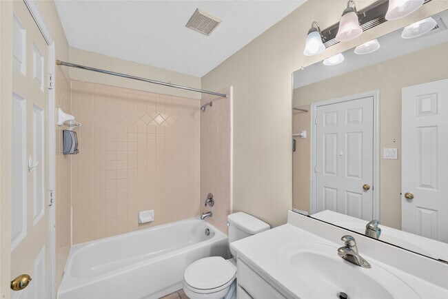 Building Photo - 8701 Mandevilla Dr
