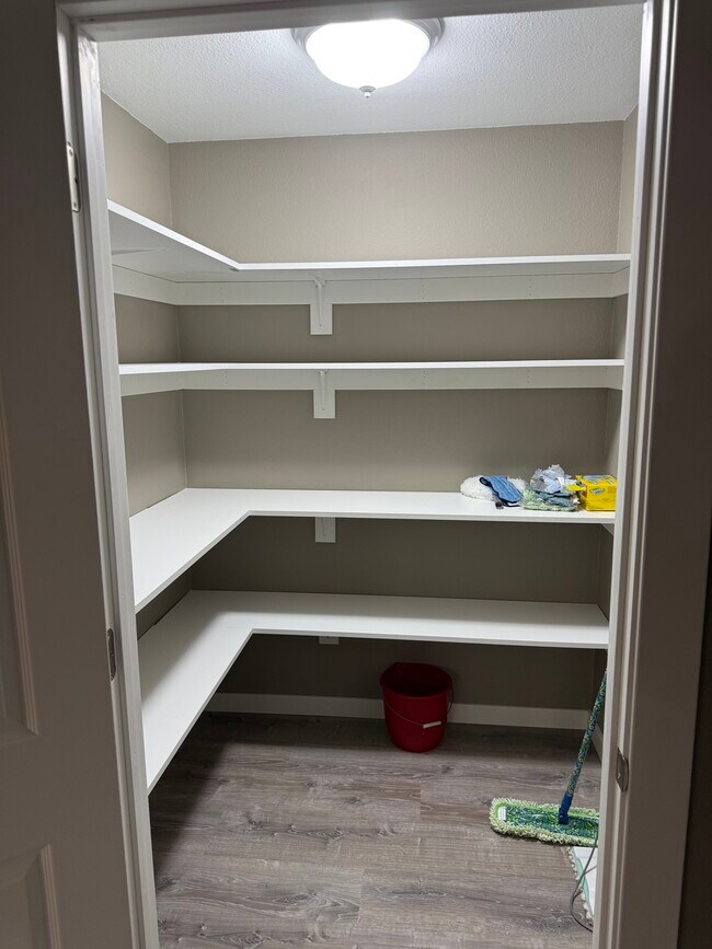 Building Photo - 5030 Township Rd 123