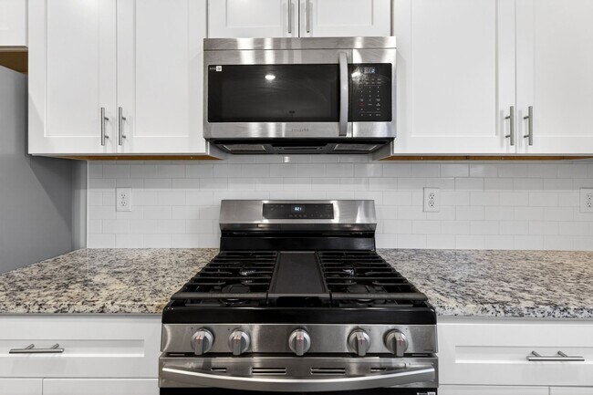 Building Photo - 4 BEDROOM SINGLE FAMILY HOME IN BRASELTON!