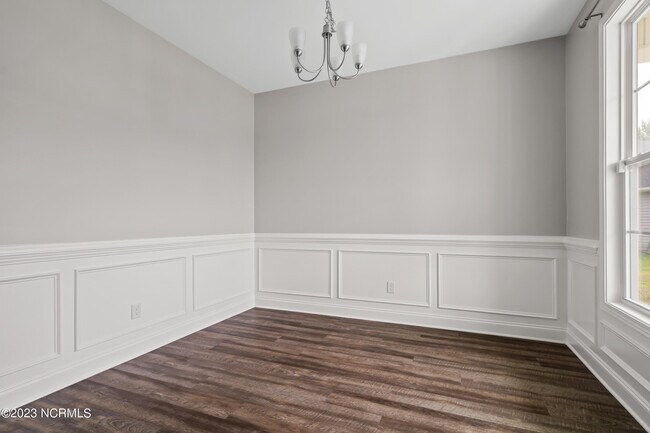 Building Photo - 221 Salty Dog Ln