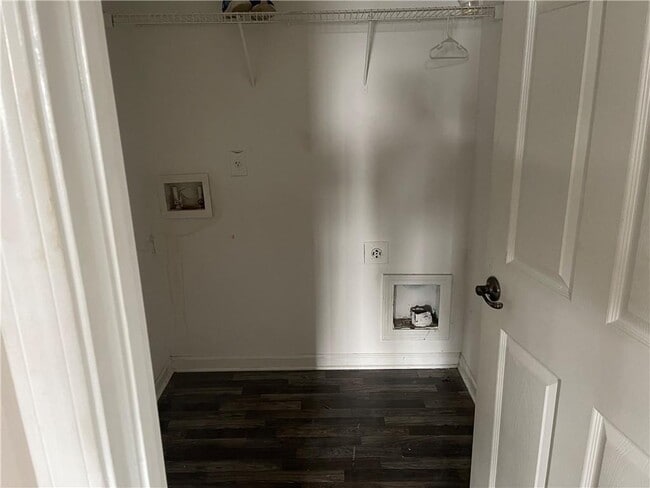 Building Photo - 5549 Sable Way