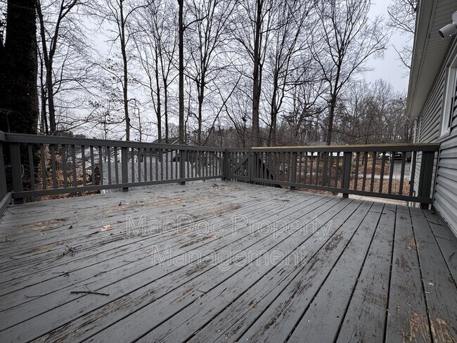 Building Photo - 7301 Drew Ln