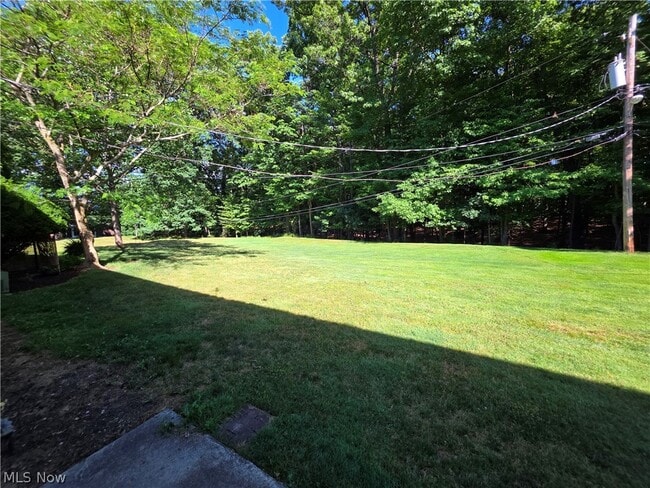 Building Photo - 6960 Carriage Hill Dr
