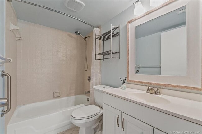 Building Photo - 3151 SE Aster Ln