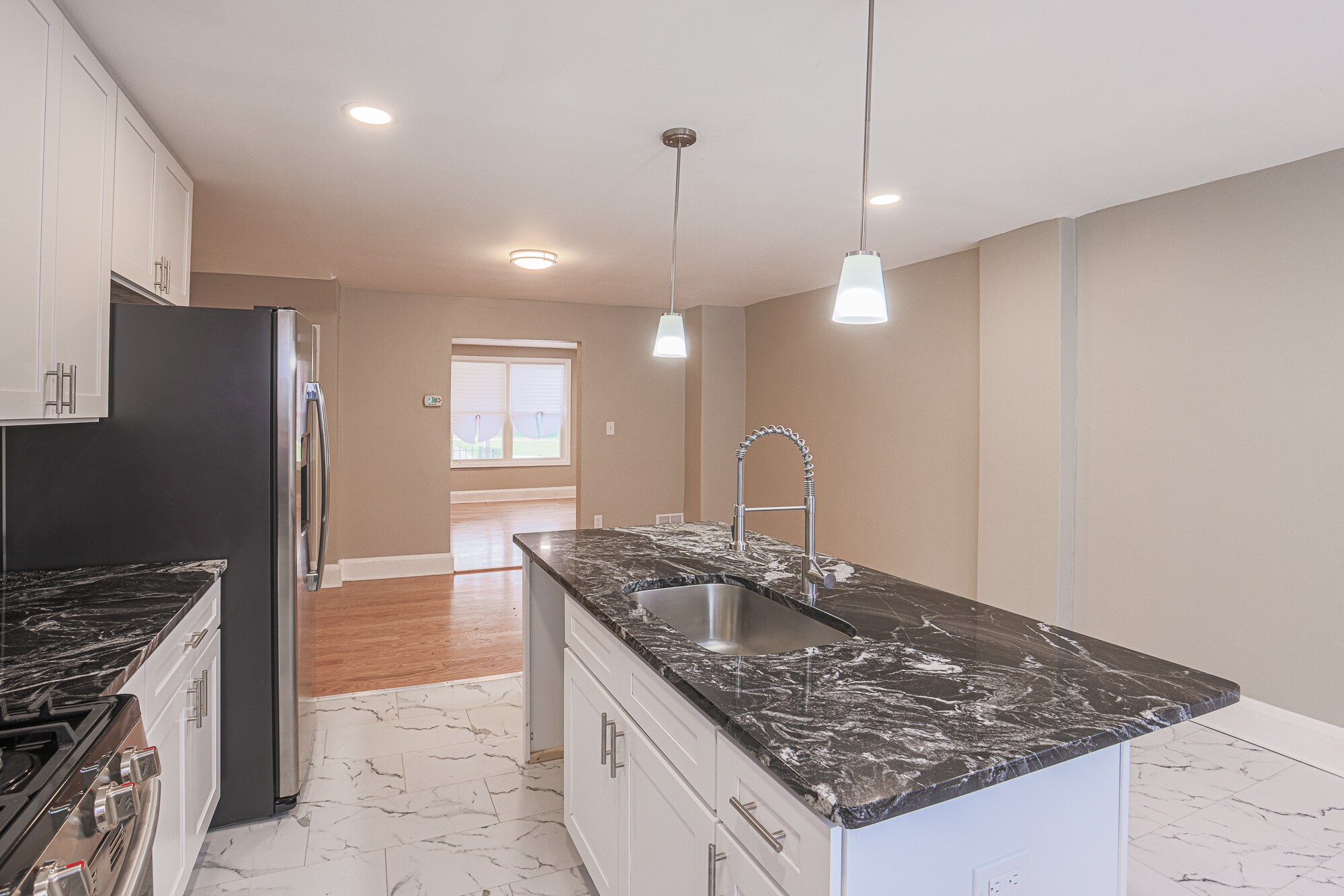 Building Photo - 130 Reedbird Ave