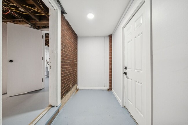 Building Photo - 4 Bed/3 Full Bath Single Family Home in Avalon