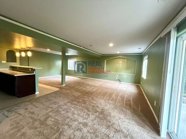 Building Photo - 7030 Highcroft Dr