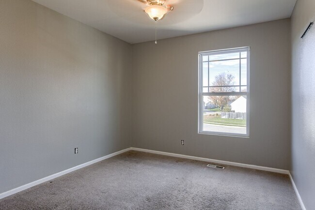 Building Photo - 15405 Fillmore Cir