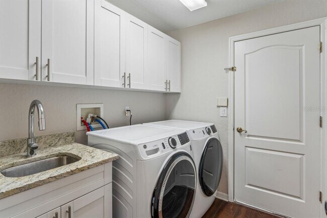 Building Photo - 23218 Cypress Trail Dr